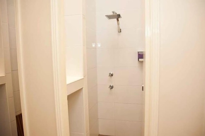 Room 8 of 16
