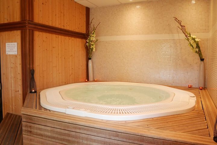 Spa 33 of 52