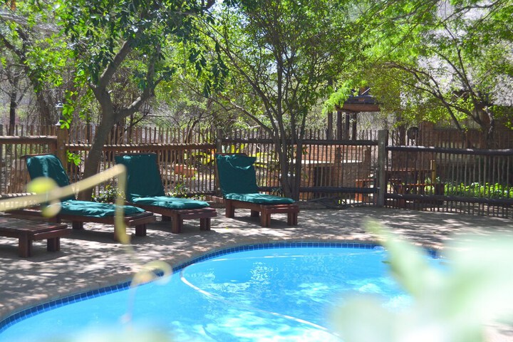Pool Hotel