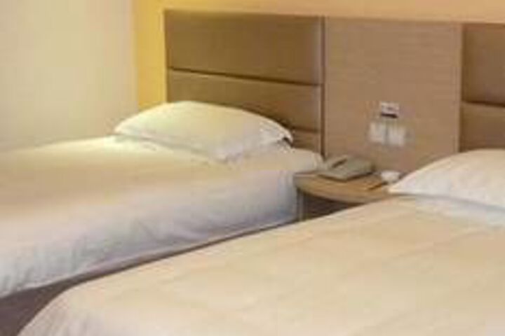 Room 47 of 67