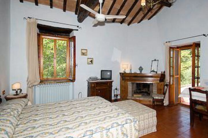 Room 11 of 31
