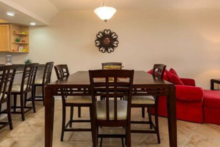 Dining 57 of 156