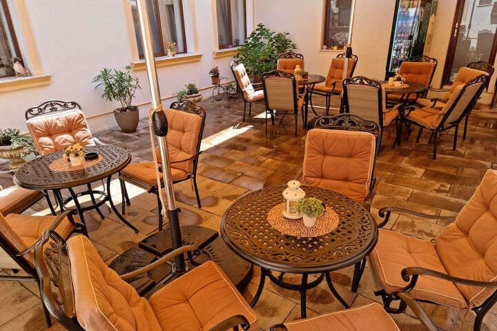 Terrace/Patio 25 of 50
