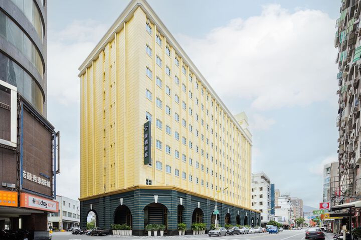 Hotel 56 of 60
