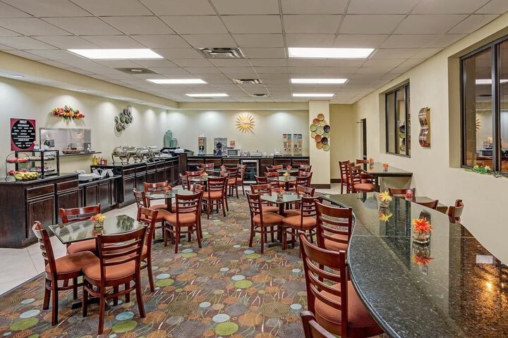 HICKORY INN