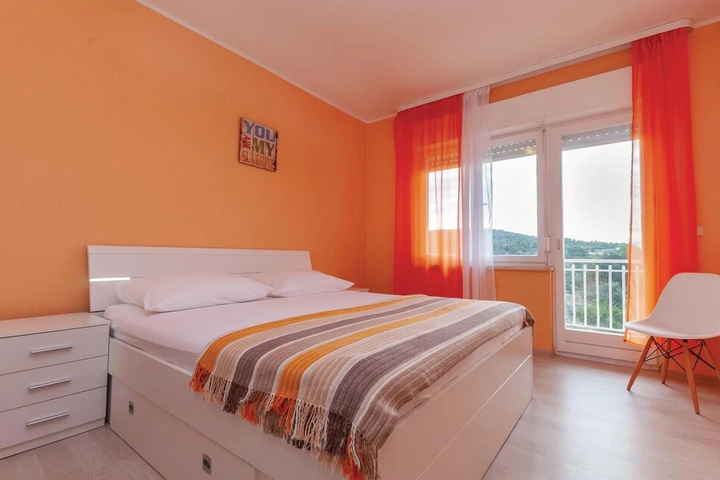 Room 2 of 19
