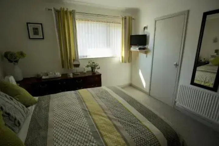 Room 5 of 15