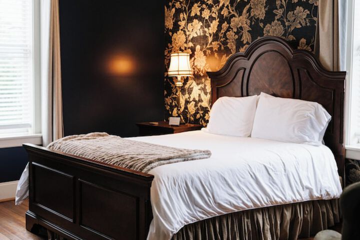 Grand Lux Inn