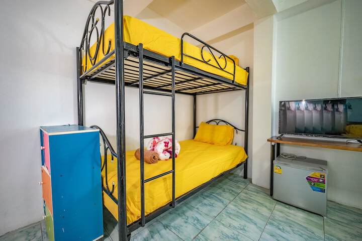 Room 9 of 15
