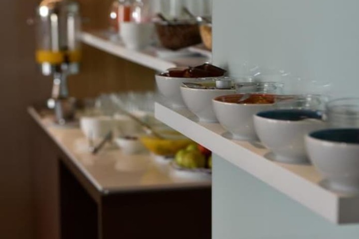 Breakfast/Coffee Service 33 of 53