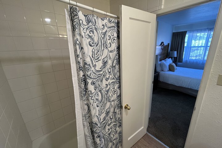 Room 104 of 133