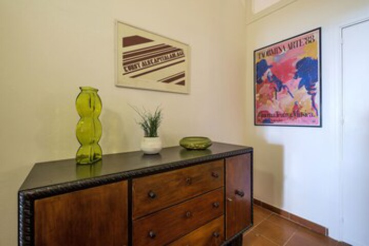 Room 42 of 68