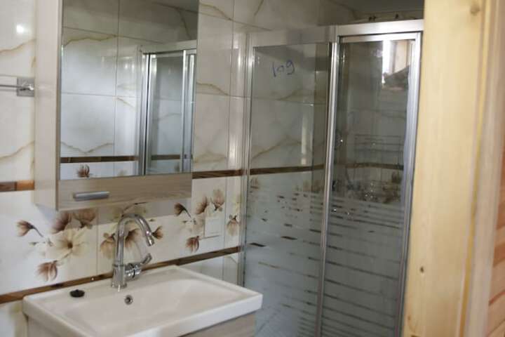 Room 8 of 21
