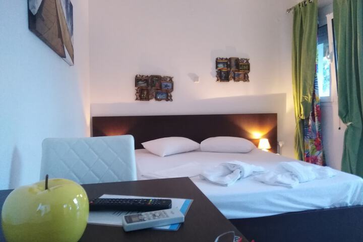 Room 21 of 45