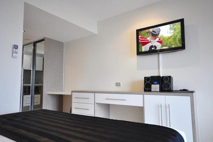Room 4 of 30