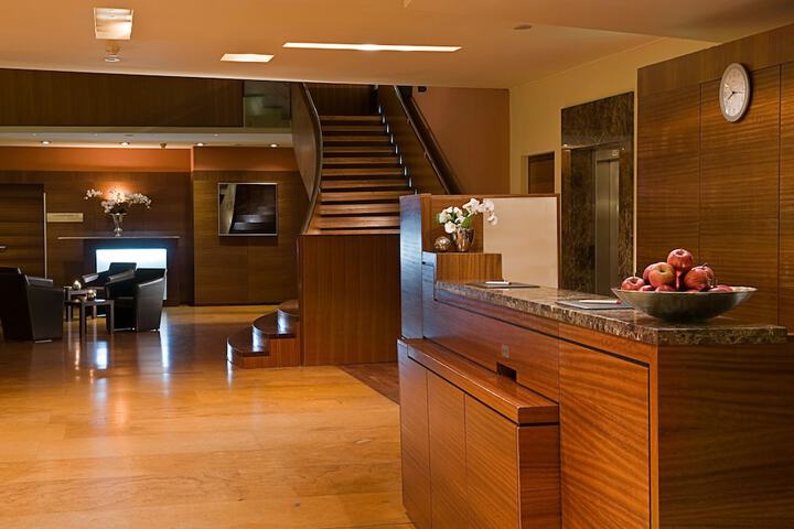 Guest Lobby