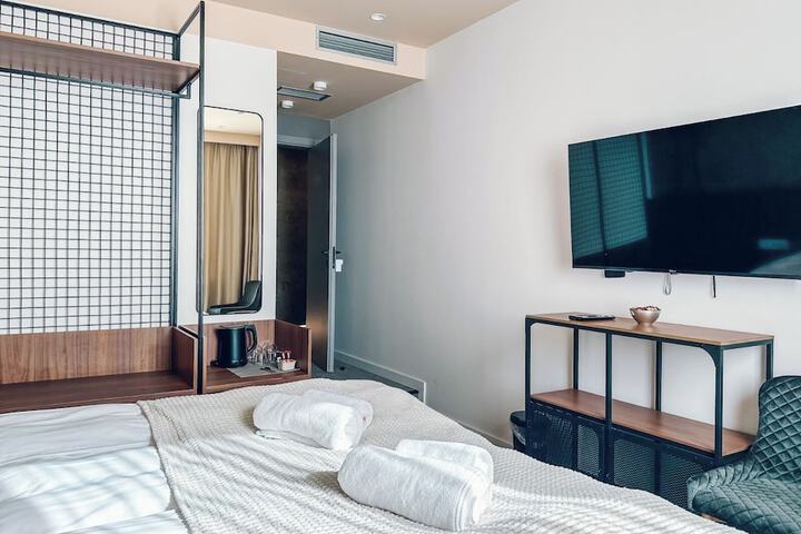 Room 18 of 25
