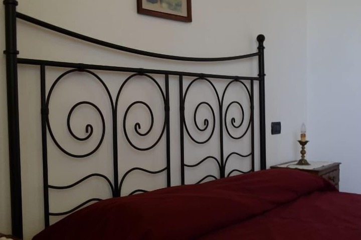 Room 2 of 31