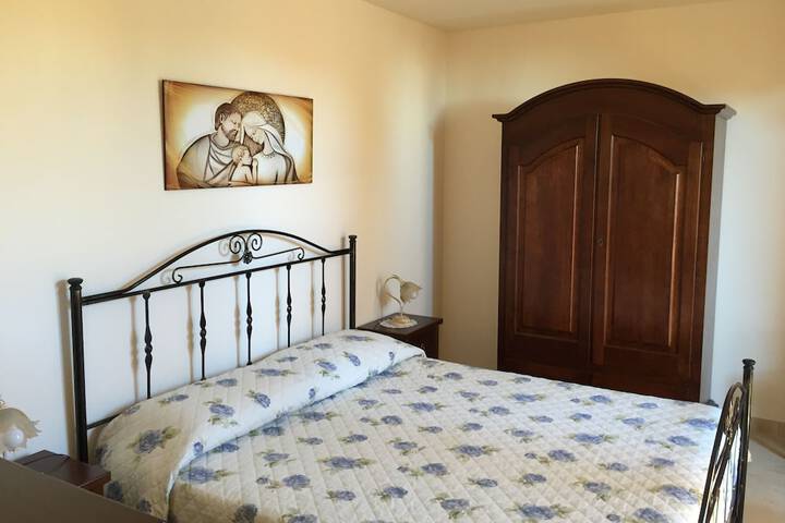 Room 17 of 240
