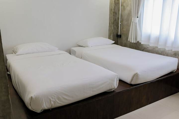 Room 5 of 50