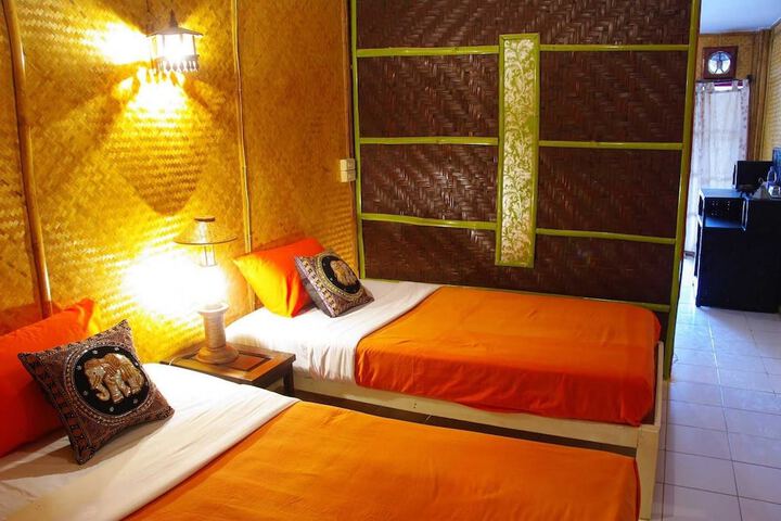 Room 4 of 39