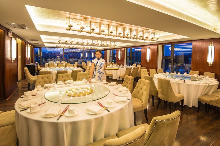 Dining Photos