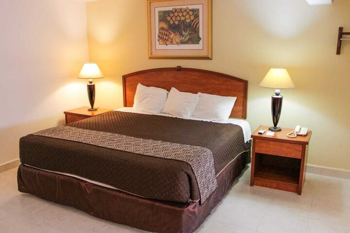 Room 16 of 37