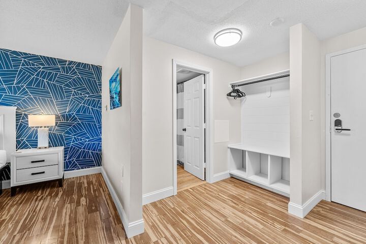 Room 40 of 77