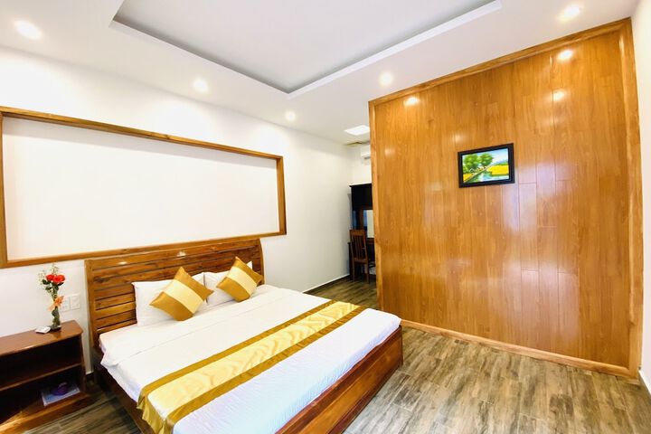 Room 16 of 51