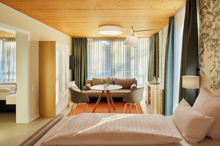 Room 16 of 27