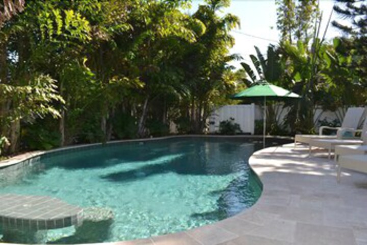 Pool 16 of 39