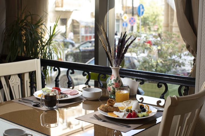 Dining Photos
