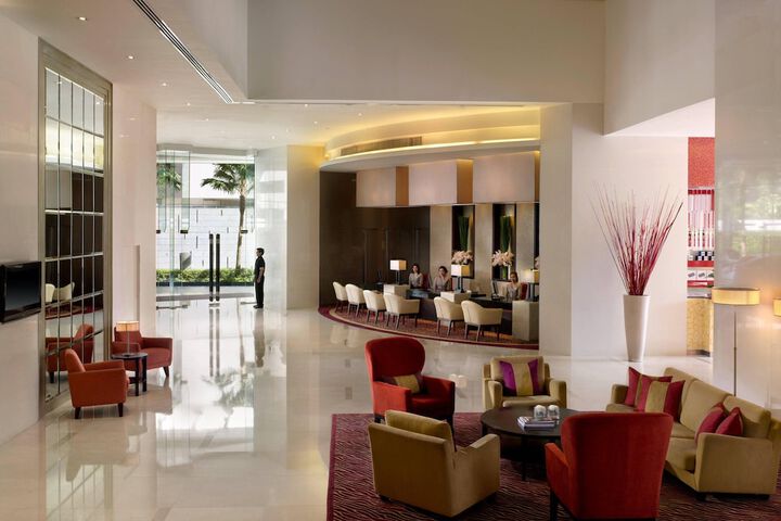 Entrance & Lobby