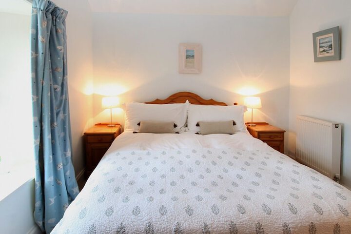 Room 3 of 6