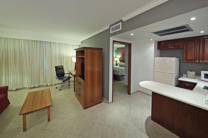 Room 15 of 107