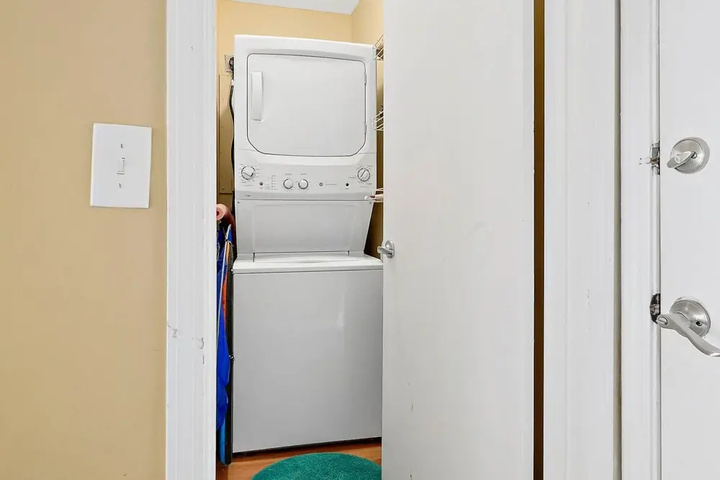 Room 9 of 17
