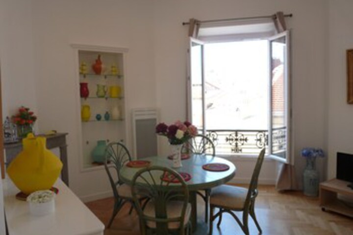 Room 6 of 23