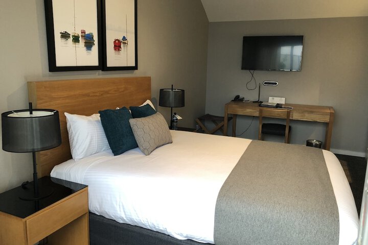 Room 9 of 44