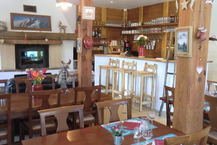 Dining Photos