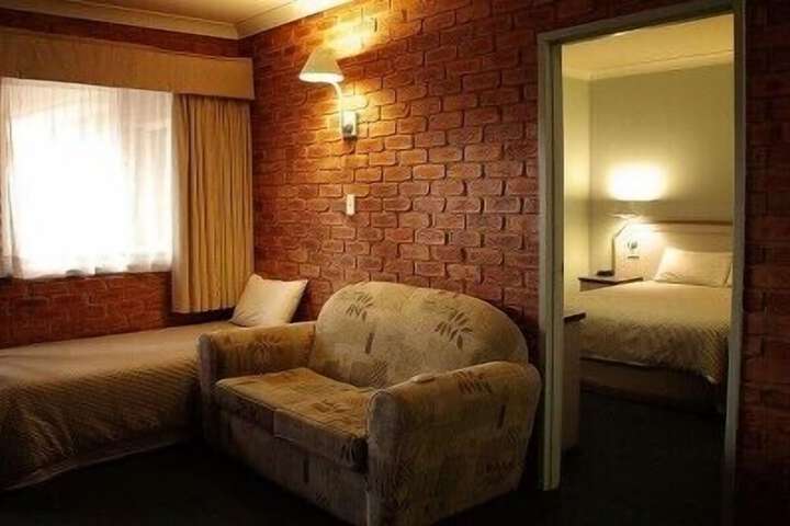 Room 22 of 77