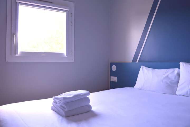 Room 8 of 44