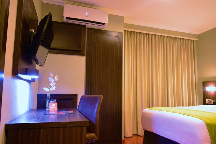 Room 40 of 152