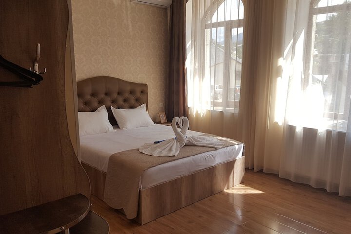 Room 4 of 34