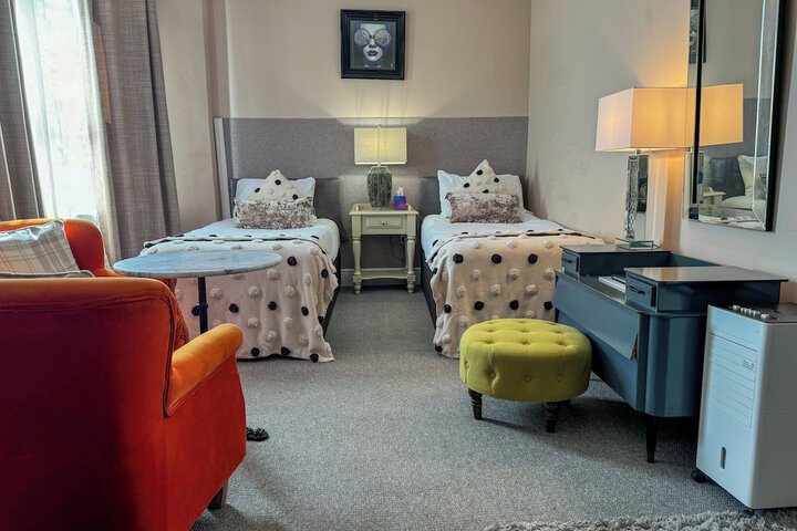 Room 11 of 156
