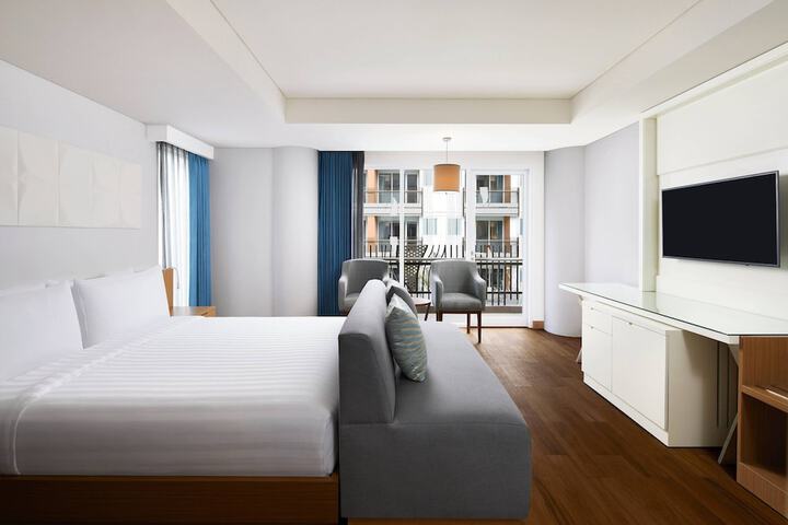 Room 7 of 49