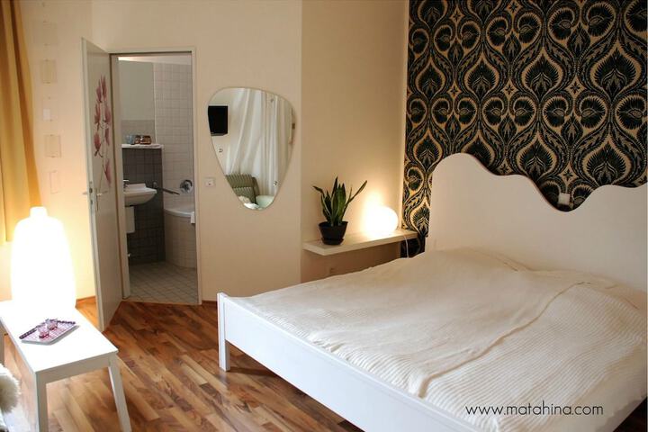 Room 13 of 63