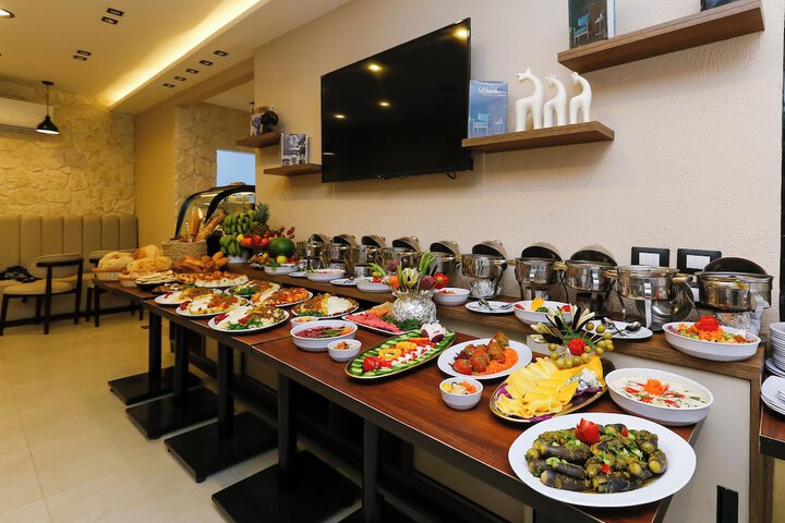 Dining 116 of 150