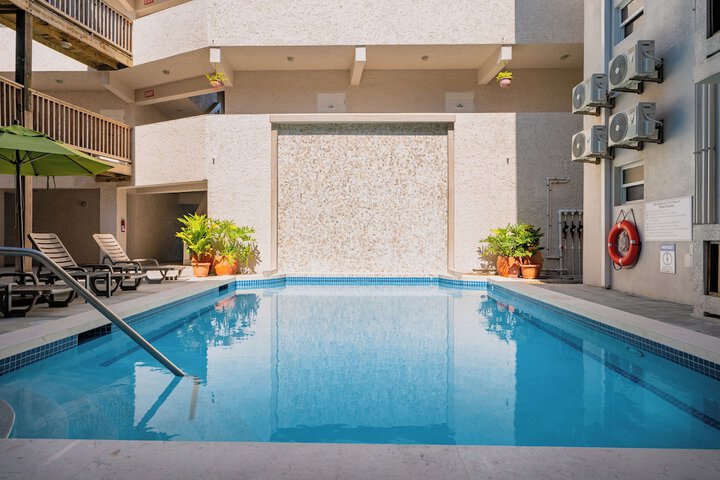 Pool 44 of 77