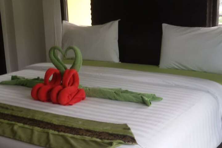 Room 7 of 32