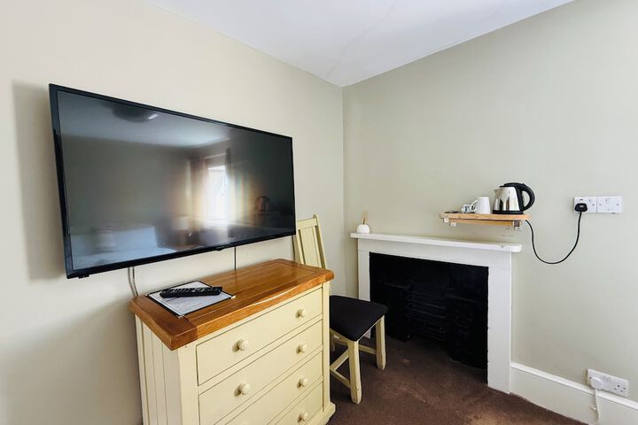 Room 25 of 64